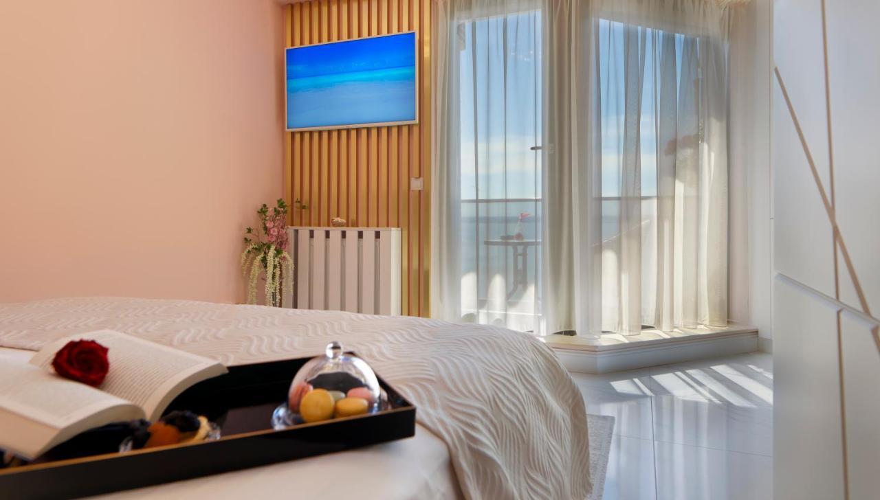 Del Mar Mamaia-Vega Studio Apartment ภายนอก รูปภาพ