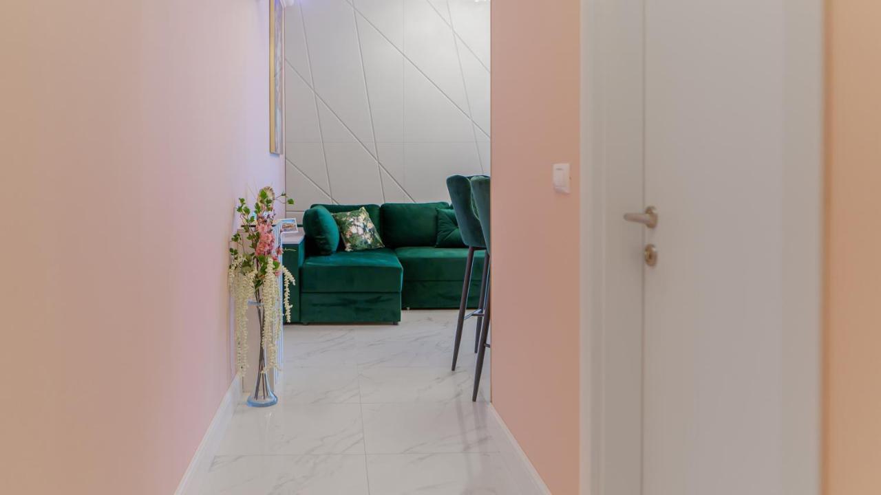 Del Mar Mamaia-Vega Studio Apartment ภายนอก รูปภาพ