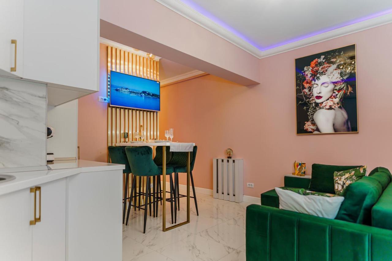 Del Mar Mamaia-Vega Studio Apartment ภายนอก รูปภาพ