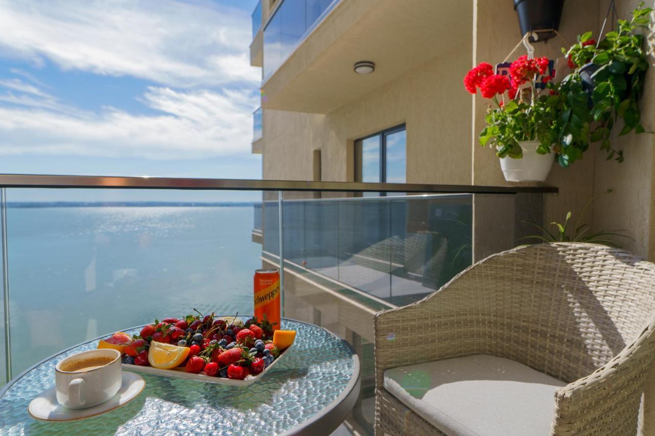 Del Mar Mamaia-Vega Studio Apartment ภายนอก รูปภาพ